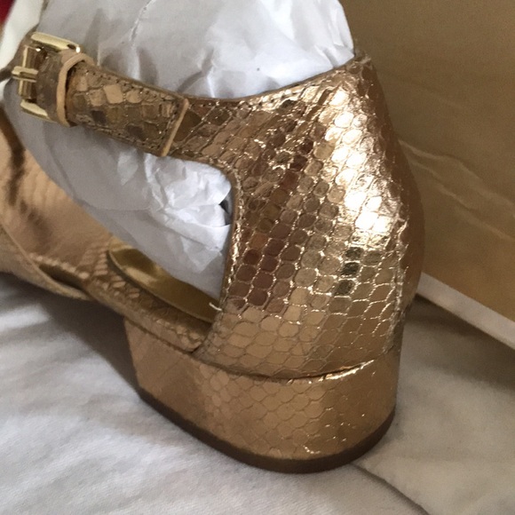 Ladies Michael by Michael Kors Sandals leather Tstrap  Marigold Rhinestones 8.5m - Picture 10 of 15